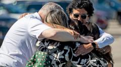 Mueren al menos 4 personas en un tiroteo y un incendio en una iglesia mormona en Michigan