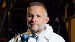 El hombre que empezó lavando vidrios y creó un negocio multimillonario limpiando escenas de crimen