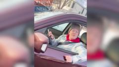 Sale a la luz el video filmado por el agente de ICE que mató a tiros a una mujer en Mineápolis