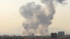 ¿Por qué EE.UU. e Israel atacaron a Irán en este momento (y cómo podría acabar este conflicto)?